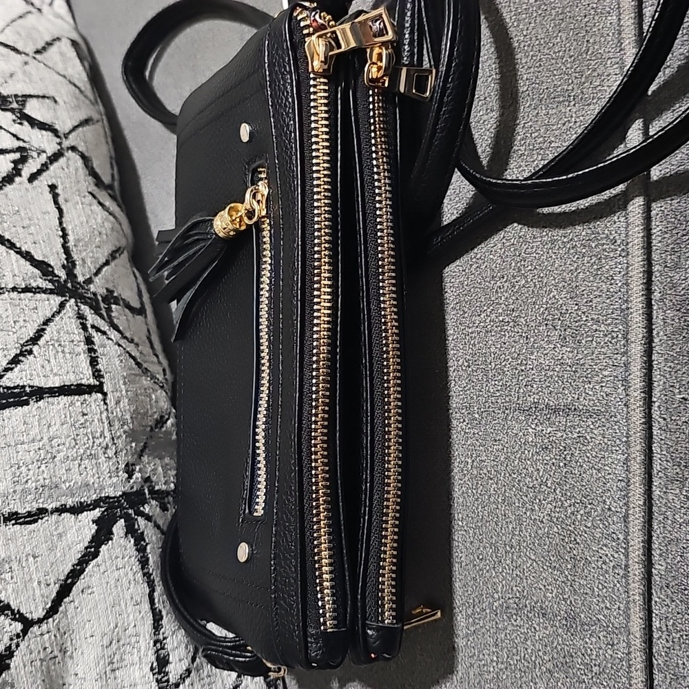 NWT Isabelle Vegan Leather Purse Crossbody Wristlet Wallet Shoulder Bag - Picture 5 of 7